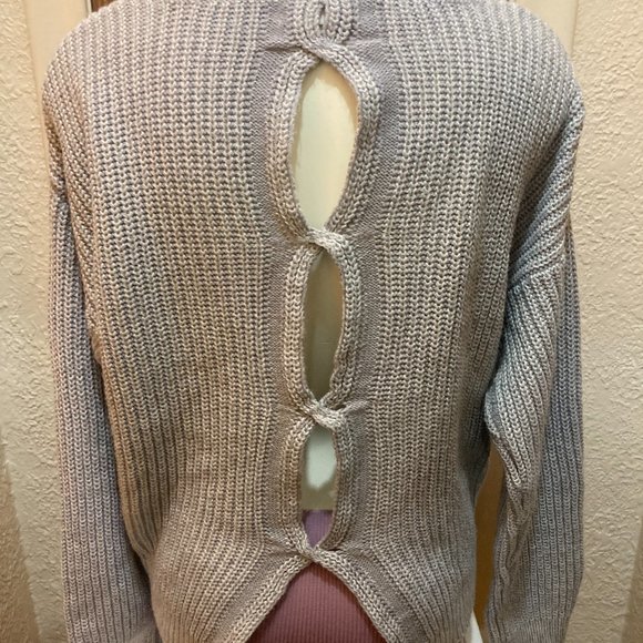 Cocovive Grey Knit Pointelle Boxy Crewneck Sweater - Picture 3 of 9